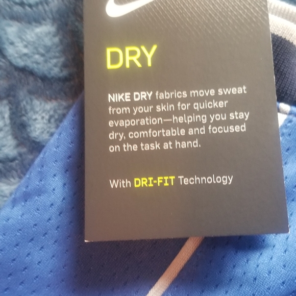 LUKA DONCIC SIGNED FANATICS LARGE JERSEY NIKE NWT - Picture 9 of 9